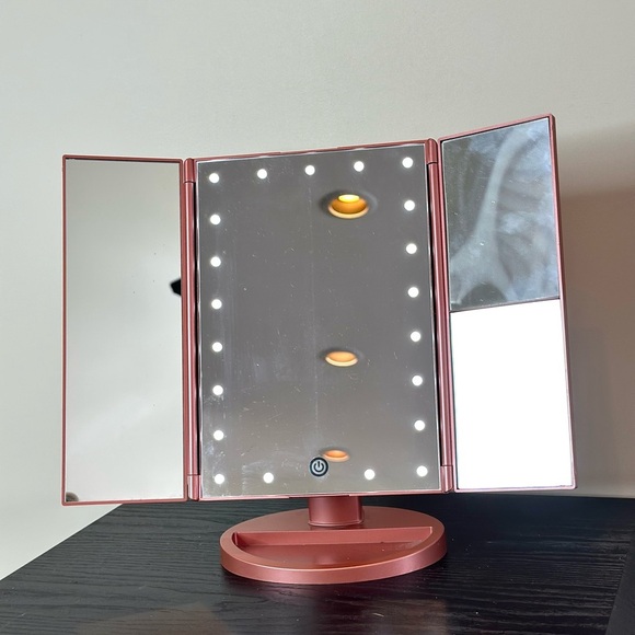 DeWEISN Rose Color Tri-Fold Vanity Mirror - Picture 4 of 12